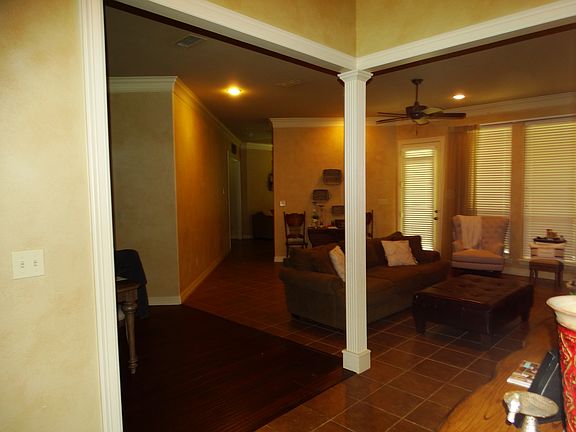 3rd image of 21775 Oak Leaf Ln