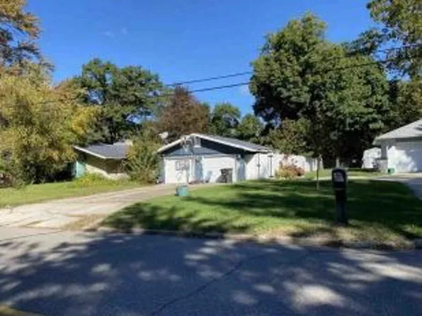 3334 Greenleaf Blvd, Elkhart, IN 46514