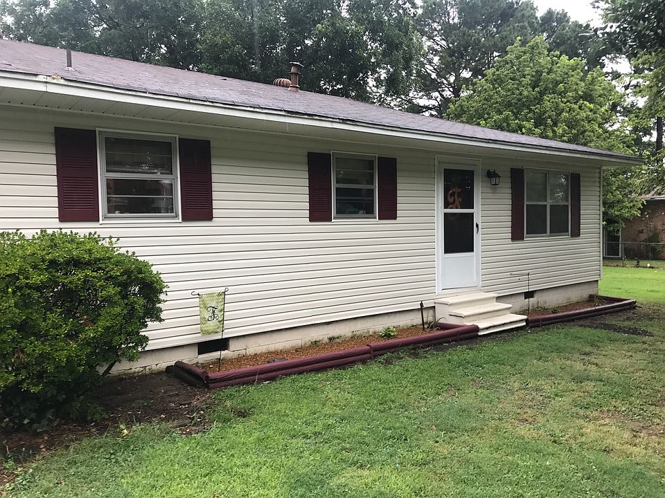 1st image of 133 Circle Dr