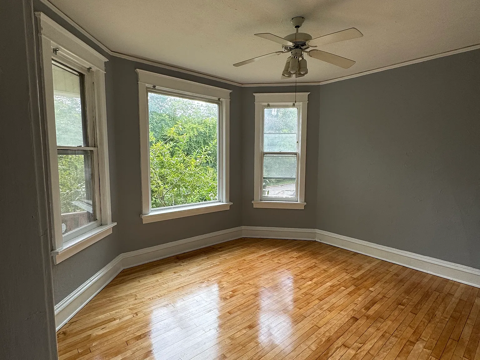 3 bed, 1200 sqft, $1,850 — Photo 4