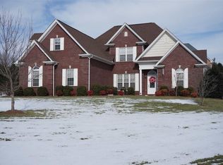 1146 Broughton Ct, Morristown, TN 37814