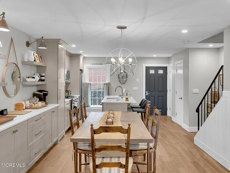 51 Wyckham Rd — Photo 12