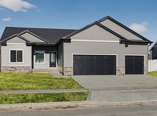 213 Cedar Dr, Gilbert, IA 50105