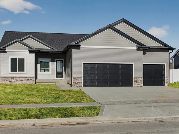 213 Cedar Dr, Gilbert, IA 50105