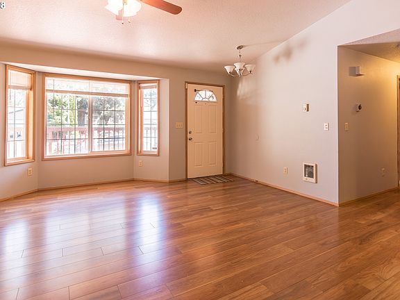 5th image of 4106 NE 136th Ave