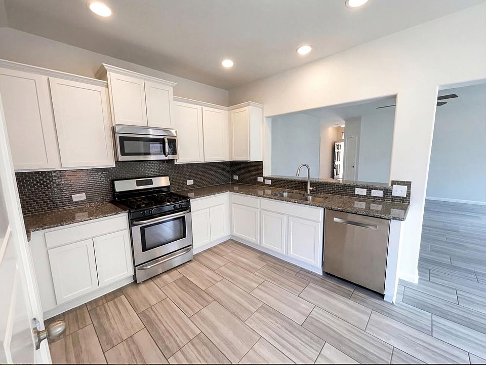 1st image of 405 Longhorn Cavern Rd