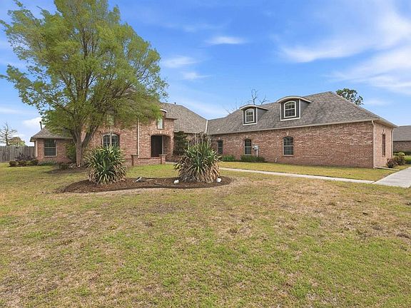2nd image of 4100 Hidden Lake Cir