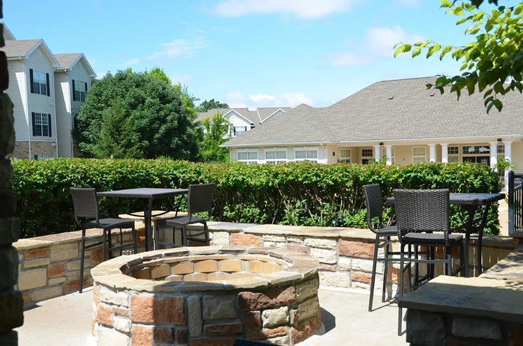 Turnberry Place Apartments — Photo 4