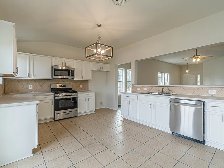 13803 Laramie Hl — Photo 10