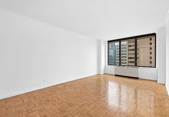 5th image of 150 E 57th St APT 29D