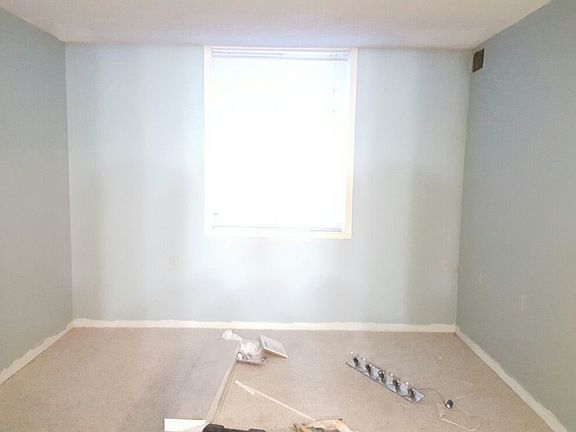 ample size bedroom