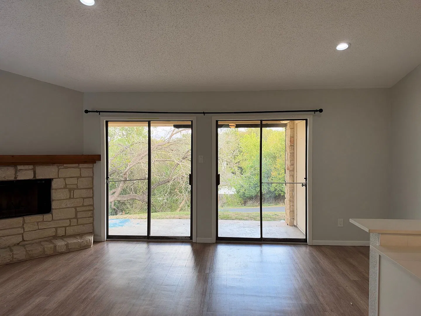 1 Bedroom Salado — Photo 4
