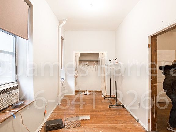 4th image of 240 E 9th St APT 2