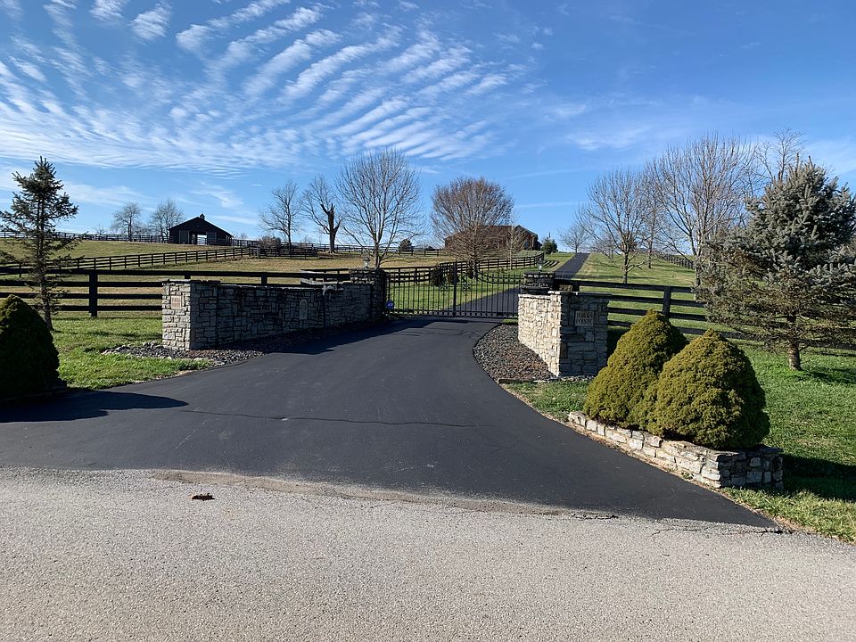1st image of 118 Stirling Ln