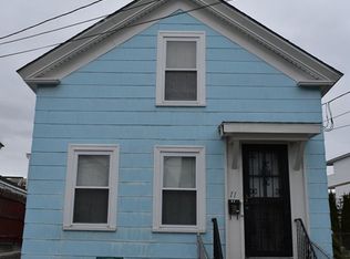 11 Abbott St, Lowell, MA 01852