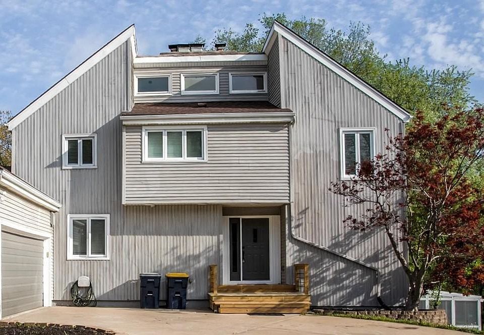 1st image of 1120 NE 97th Pl