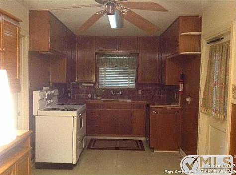 4th image of 4702 Seabreeze Dr