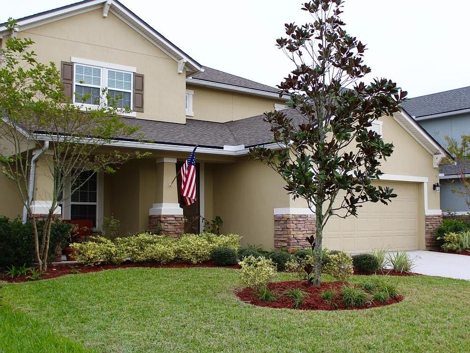 Lots of Curb Appeal