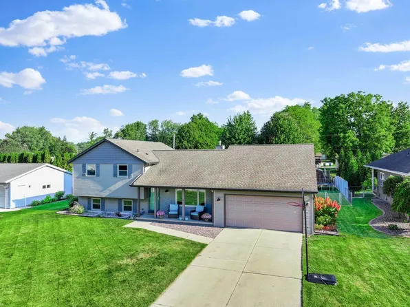 1400 Bruce Ln, Green Bay, WI 54313