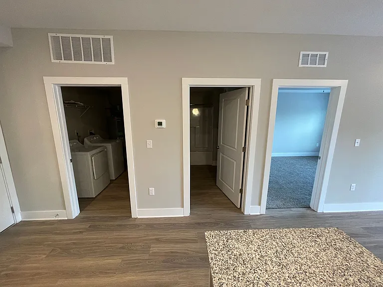 Preston Valley Apartments — Photo 6
