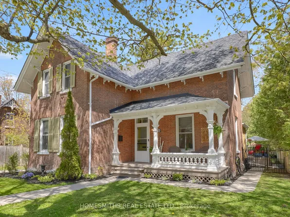 67 Centre St, Clarington, ON L1C 2Y2