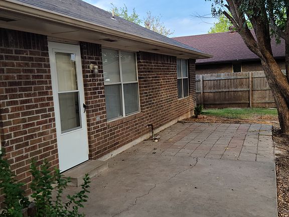 4th image of 908 N Windermere Dr