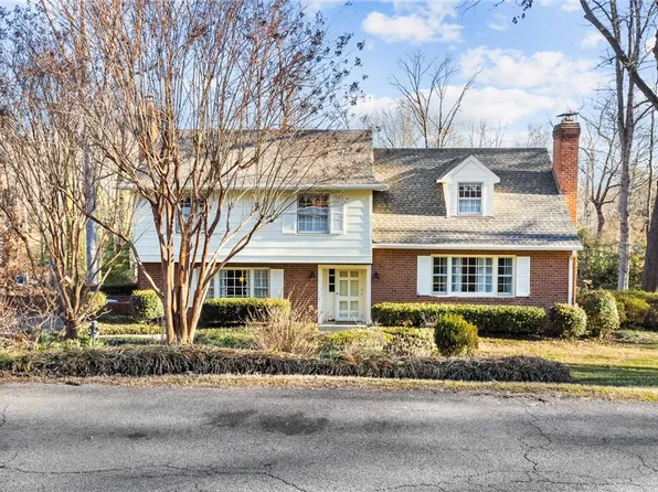 8400 McCaw Dr, North Chesterfield, VA 23235