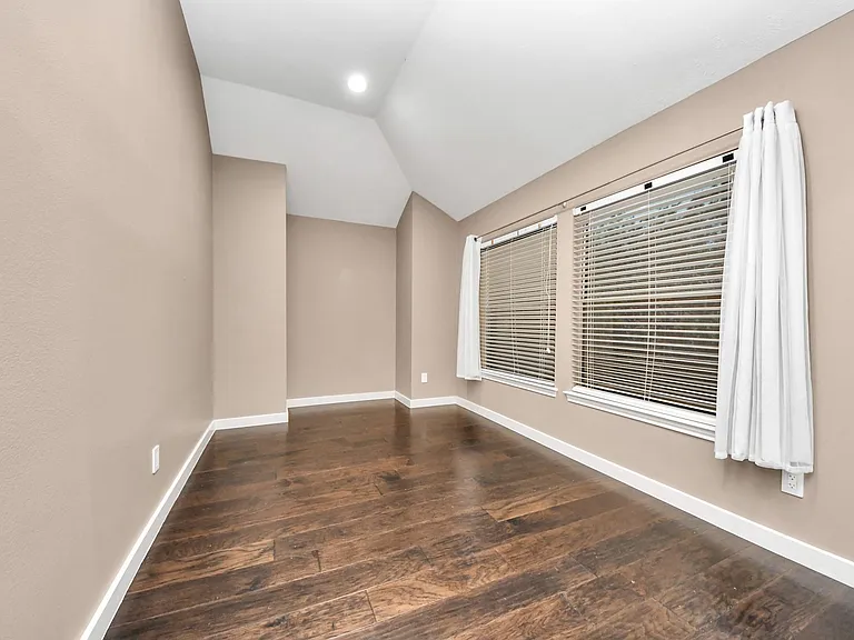 3210 Shadowwalk Dr — Photo 25