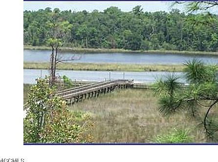 3rd image of 633 Camellia Pointe Blvd #F303