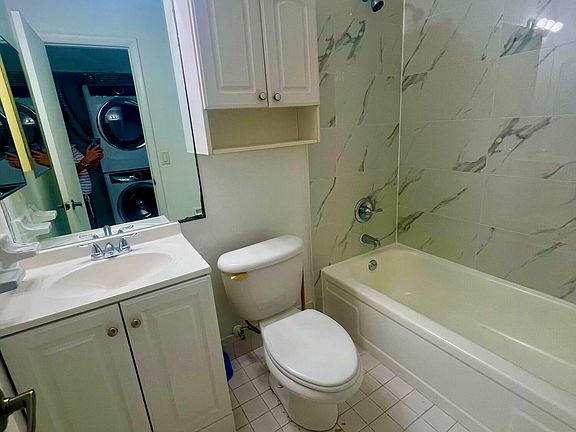5th image of 1348 Riverside Cir