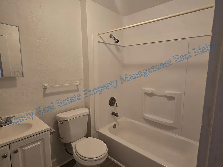 815 E Clark St #5 — Photo 27