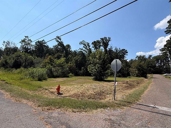 3rd image of 1.85 Lookout St