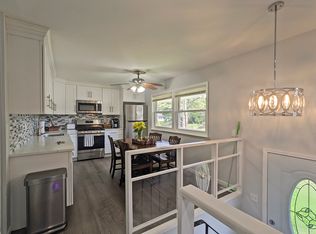 (Undisclosed Address), East Setauket, NY 11733