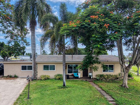 5th image of 1510 CREST Drive