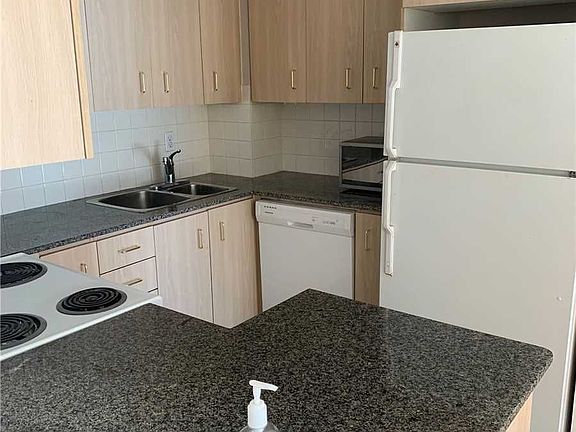 4th image of 105 Victoria St #1205