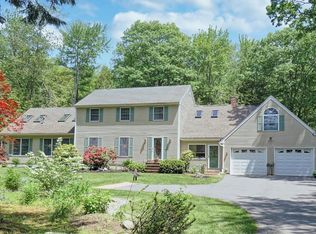 17 Brookside Dr, Falmouth, ME 04105