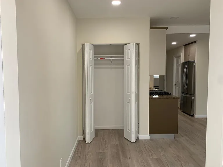 3686 Shore Pkwy — Photo 7
