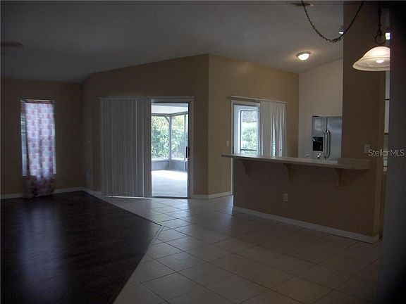 5th image of 3189 Hoover Dr