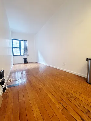 Rented by Taichi Fudosan | media 1