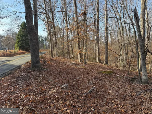 6002 Stubbs Bridge Rd, Mineral, VA 23117