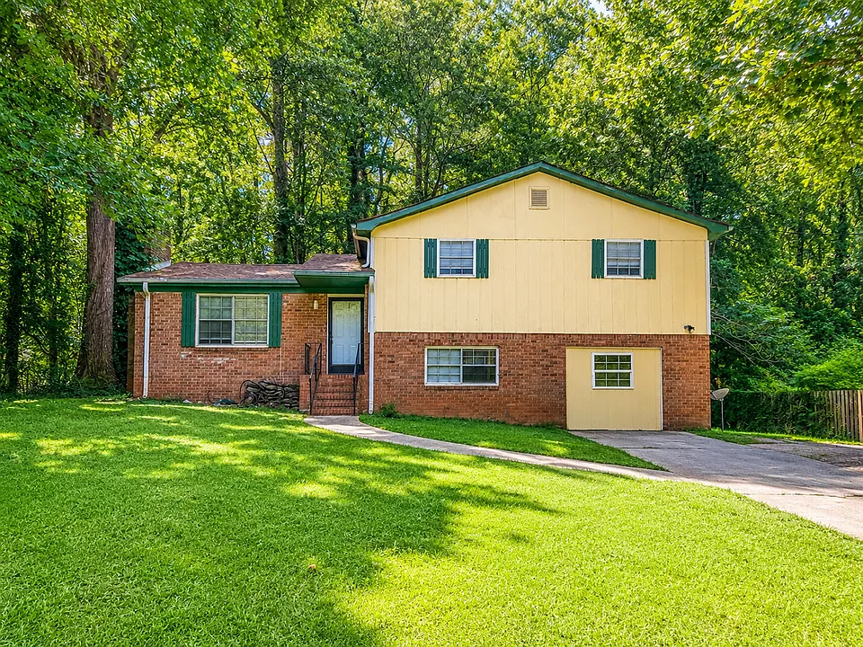 2275 Chestnut Log Loop