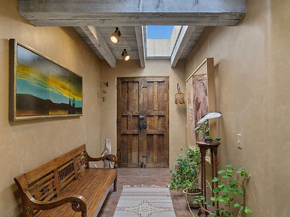 3rd image of 863 Camino Del Este