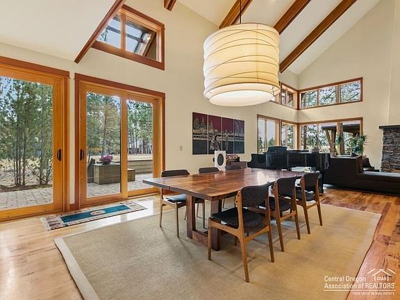 5th image of 19381 Soda Springs Dr
