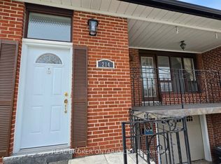 214 Fairglen Ave, Toronto, ON M1W1B1