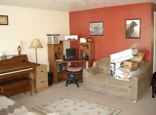 420 Meadow Ln, Creswell, OR 97426