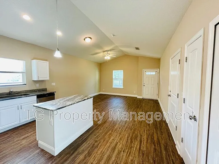 6633 Osceola St — Photo 4