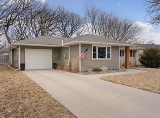 1206 Southview Ln, Albert Lea, MN 56007