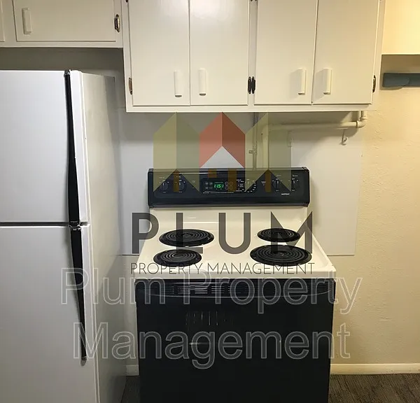 527 Eddy Ave #C — Photo 6