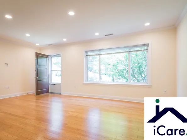 82 Thornton Rd, Chestnut Hill, MA 02467