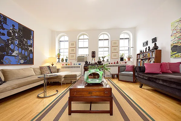 Rented by Buchbinder & Warren | media 7